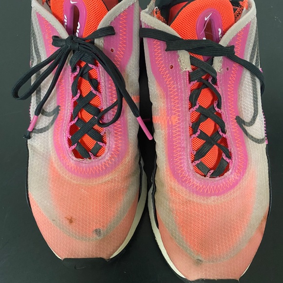 Size 7 - Women’s Nike Air max 2090 multicolor shoes - Picture 4 of 6